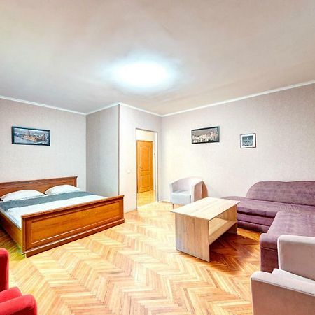 Apartments Near The Palace Of Sports Kijev Kültér fotó